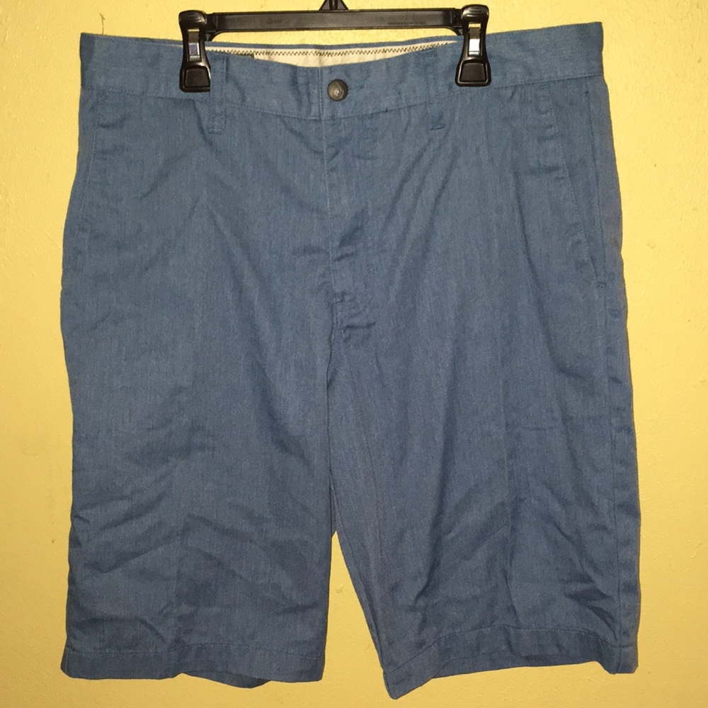 Volcom Shorts For Men Size 32 Good Condition. - image 2
